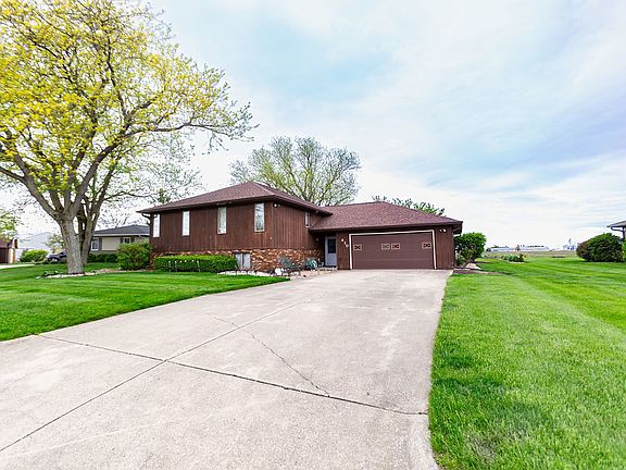 2nd image of 410 W Belaire Ct