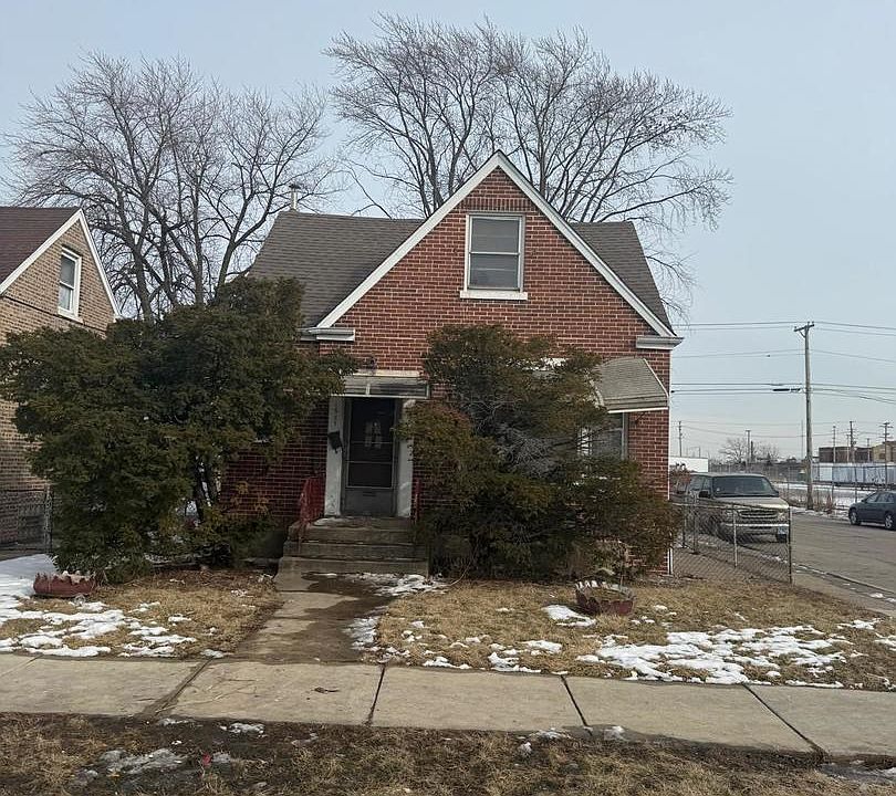 1st image of 1527 S Central Ave