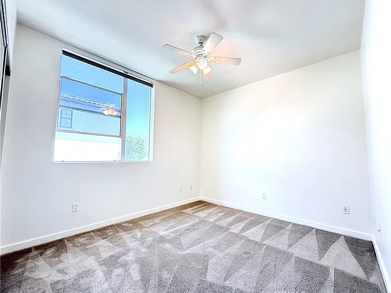12908 Bloomfield St #103 — Photo 20