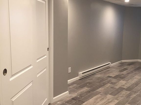 4th image of 93 E Station Ave #Basement-77