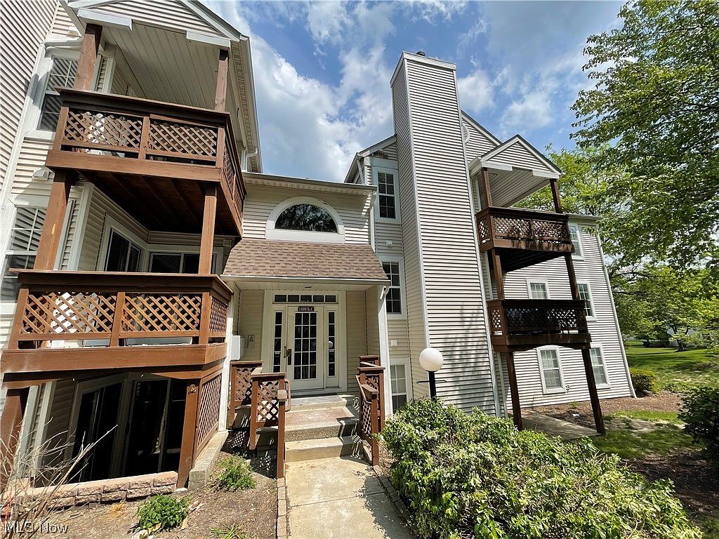 1300 Cedarwood Dr APT B2, Westlake, OH 44145 Zillow