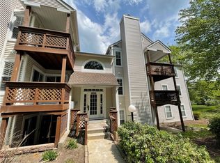 1300 Cedarwood Dr APT B2, Westlake, OH 44145