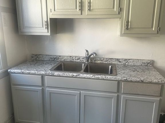 3rd image of 14761 Coit Rd #2