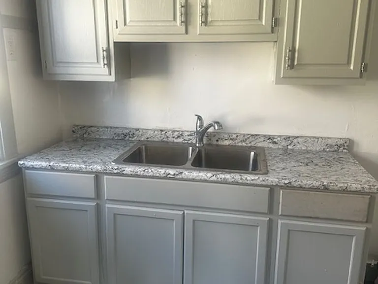 14761 Coit Rd — Photo 3