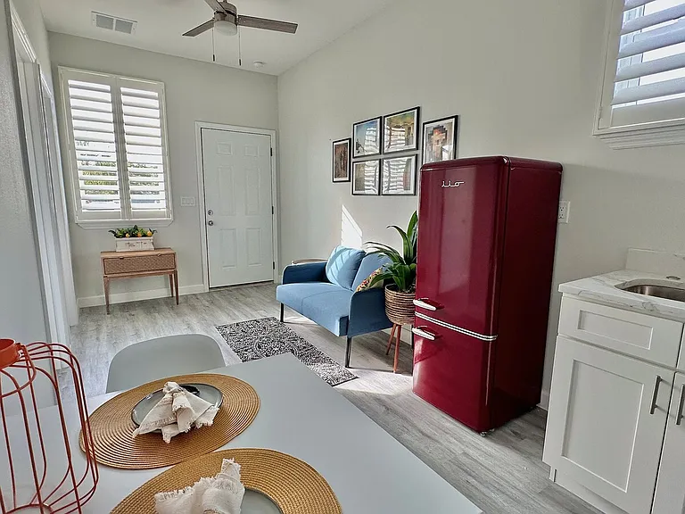 4720 Emerson Ave S #1/2 — Photo 6