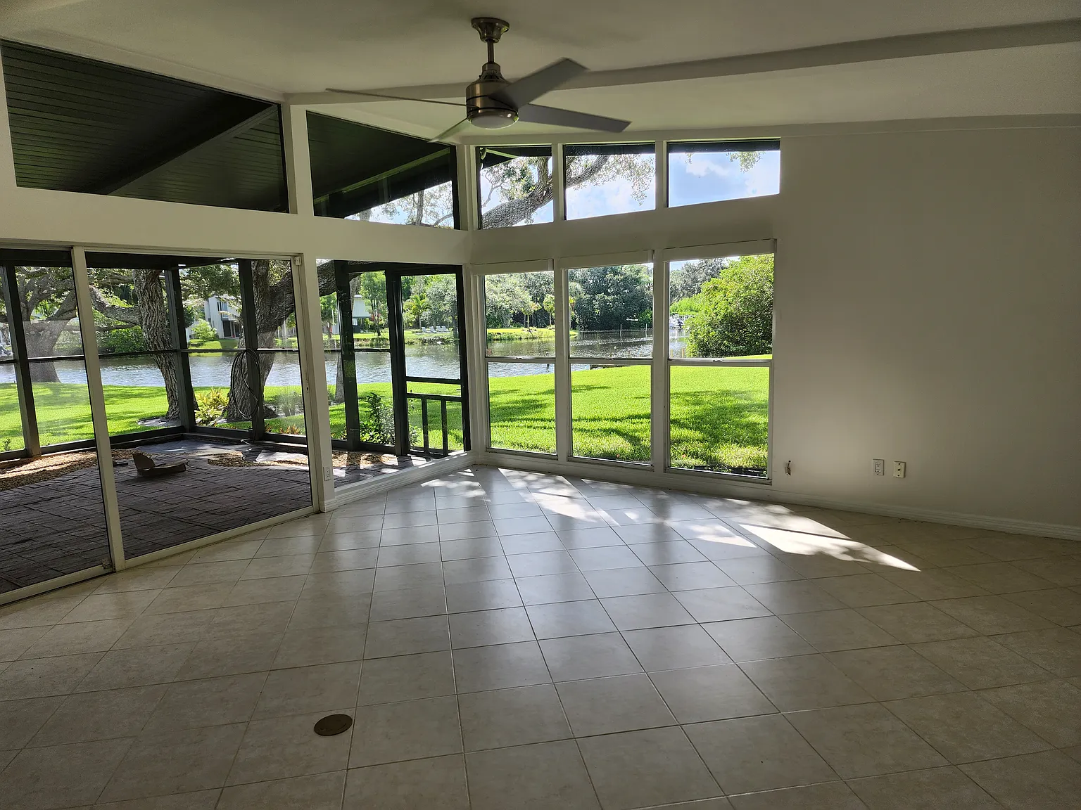 2 bed, 1716 sqft, $5,750 — Photo 4