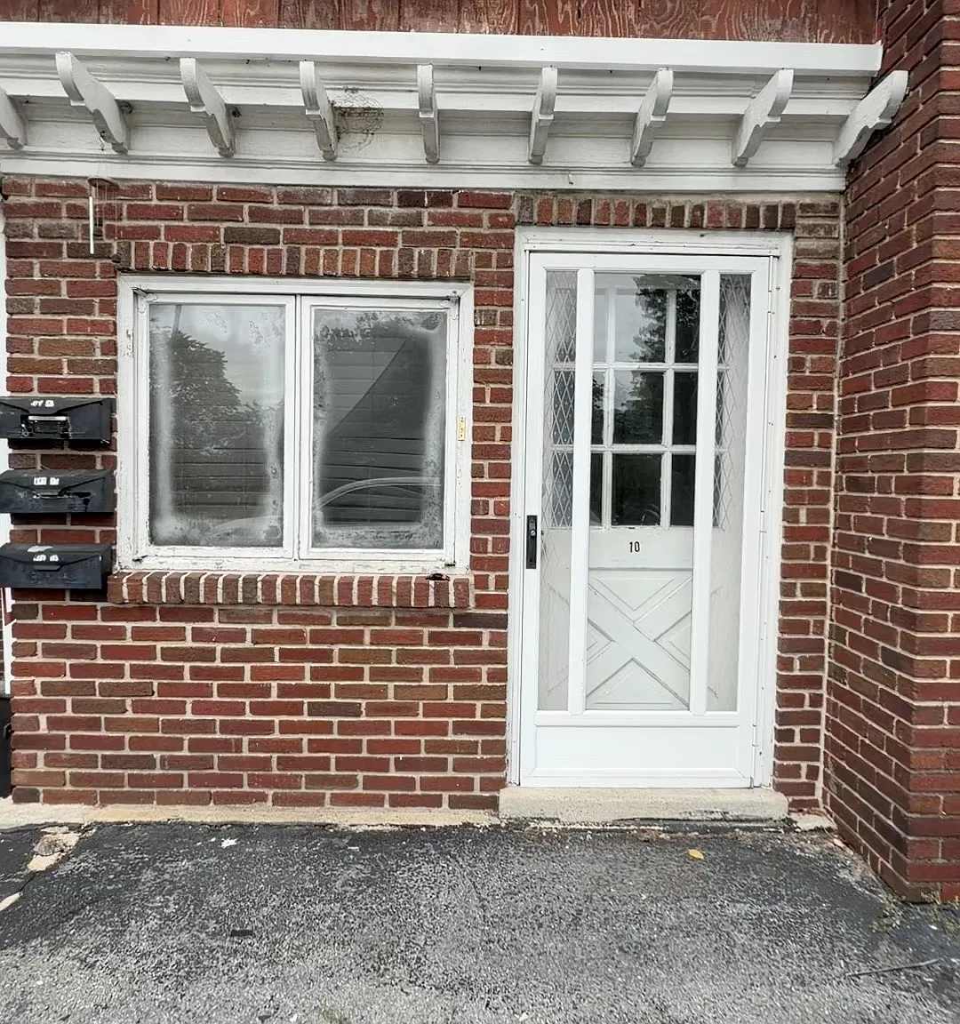 1 bed, 220 sqft, $1,100 — Photo 1
