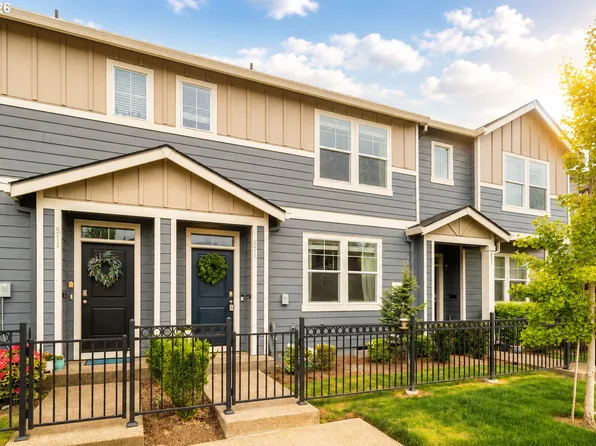 821 N 19th Ave, Cornelius, OR 97113