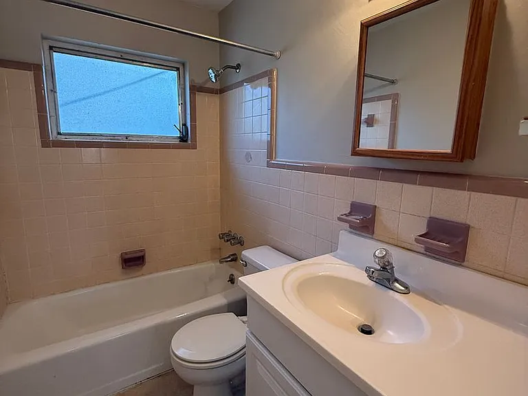 3801 SW 17th Pl — Photo 12