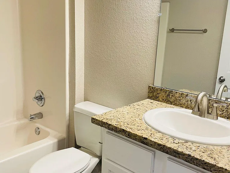 611 Gizelle St — Photo 12