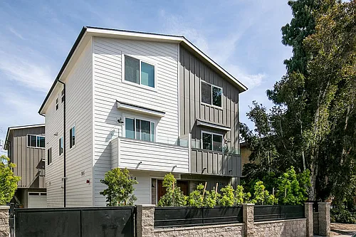 5324 Agnes Ave #C Photo 1