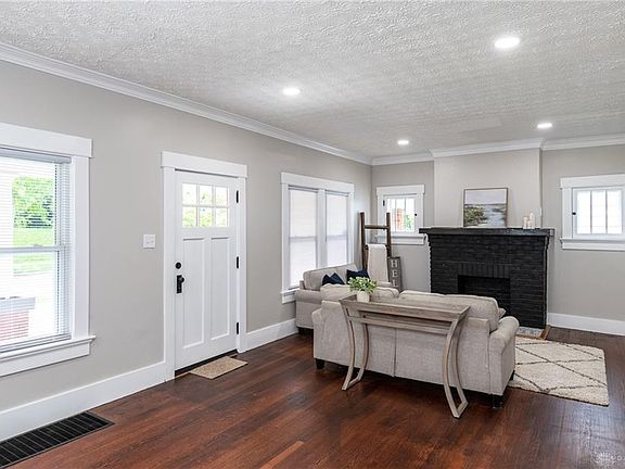 4th image of 47 S Cherrywood Ave