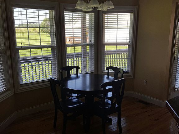3rd image of 42 Lantana Dr