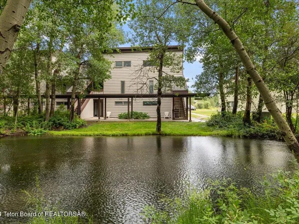 3715 N Teton Dr #27-2-4, Wilson, WY 83014