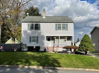 18 Summit Ave, Cedar Knolls, NJ 07927