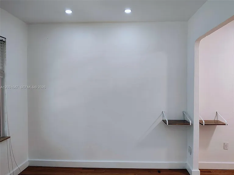 717 Jefferson Ave #6 — Photo 5