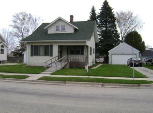 412 2nd St, Kewaunee, WI 54216