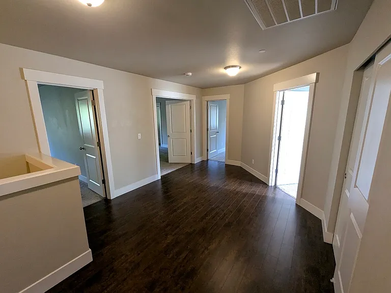 9402 S 218th St — Photo 11