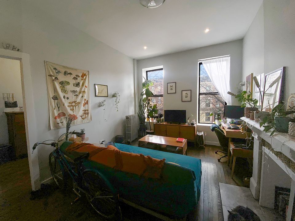 1st image of 211 Jefferson Ave APT 3F