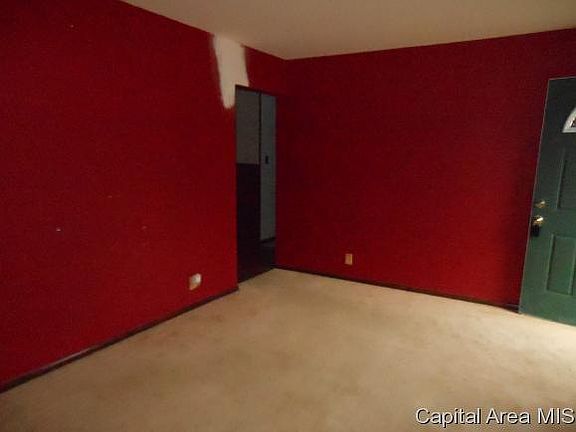 5th image of 109 Bradley Dr