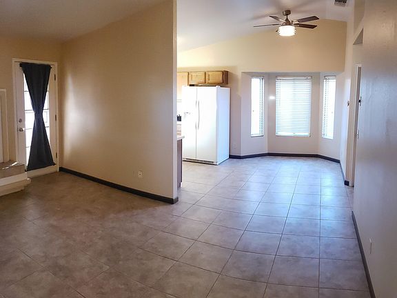 3rd image of 2561 W Whisbrook Ln