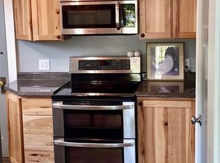 912 Dekalb Ave, Sycamore, IL 60178