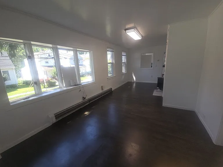 101 Maple St #HOUSE — Photo 10