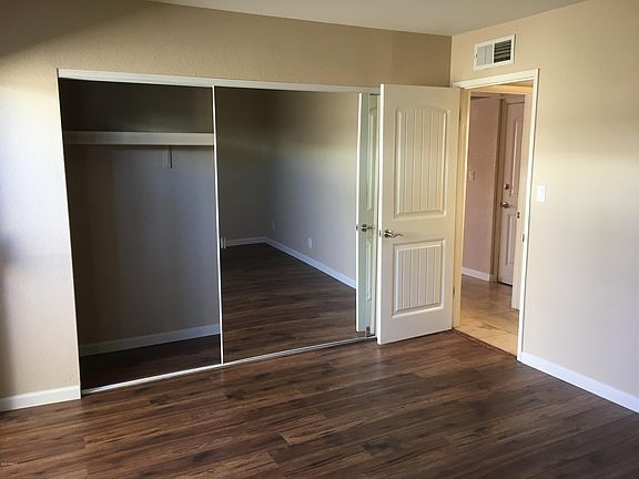 5th image of 3807 N 30th St Unit 19