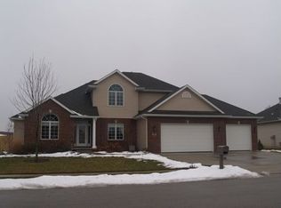 1116 Milldale Dr, Rochester, IL 62563