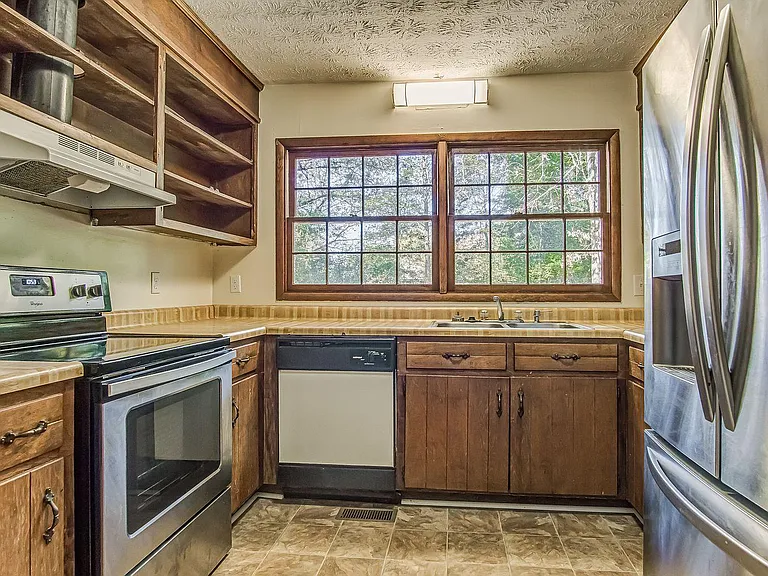 150 Arthur Cir — Photo 11
