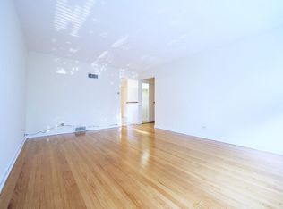 8218 Knox Ave #2A, Skokie, IL 60076