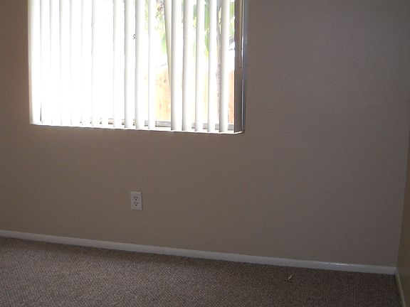 5th image of 4113 Arbor Vitae Dr
