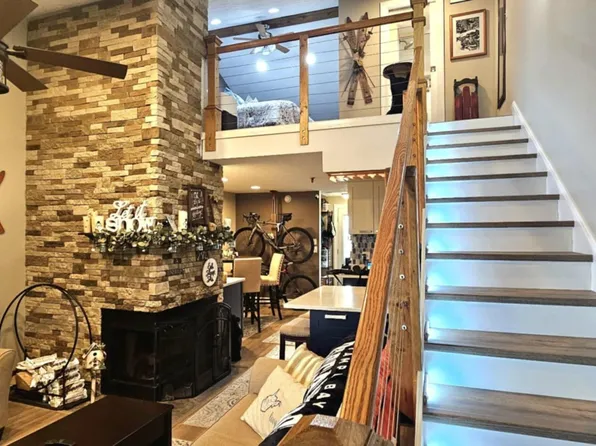 25 Mountain Crest Dr, Snowshoe, WV 26209