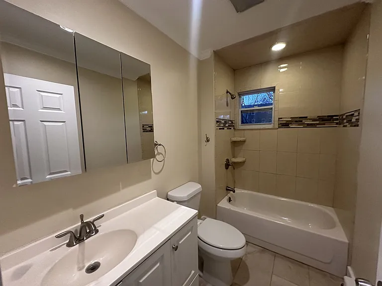 57 Morris Ave — Photo 12