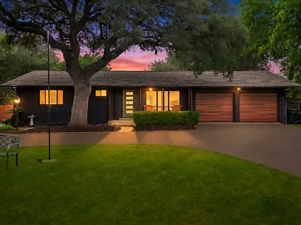 604 Schweppe St, Boerne, TX 78006