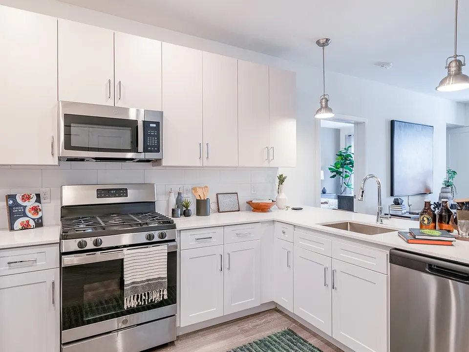450 Main St #339