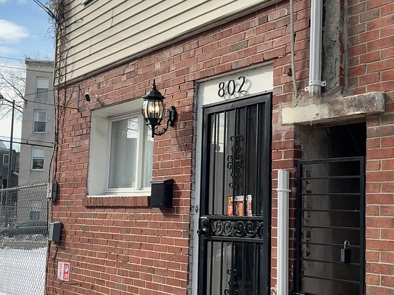 802 N 15th St #802 — Photo 14