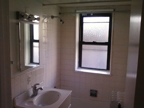5th image of 2815 N Pine Grove Ave APT 3A
