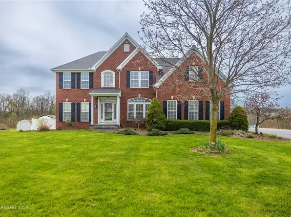 38 Trestle Trl, North Chili, NY 14514