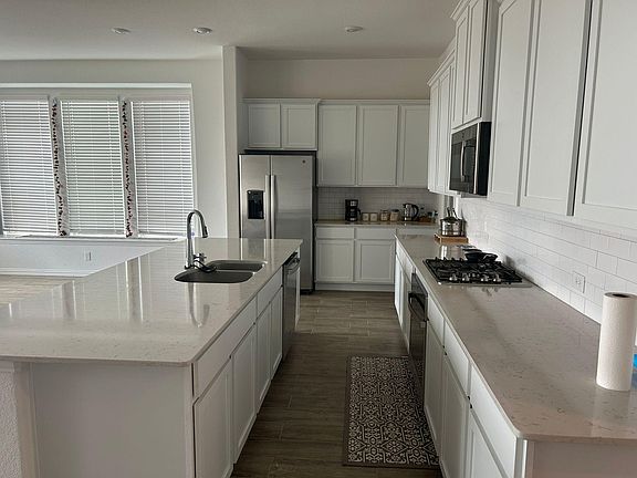 4th image of 1120 Canuela Way
