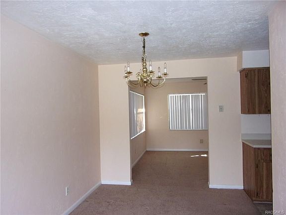 3rd image of 3900 N Tamarisk Ave