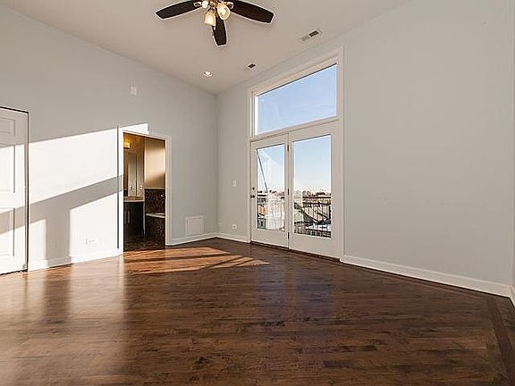 4th image of 2631 W Chicago Ave Suite 4