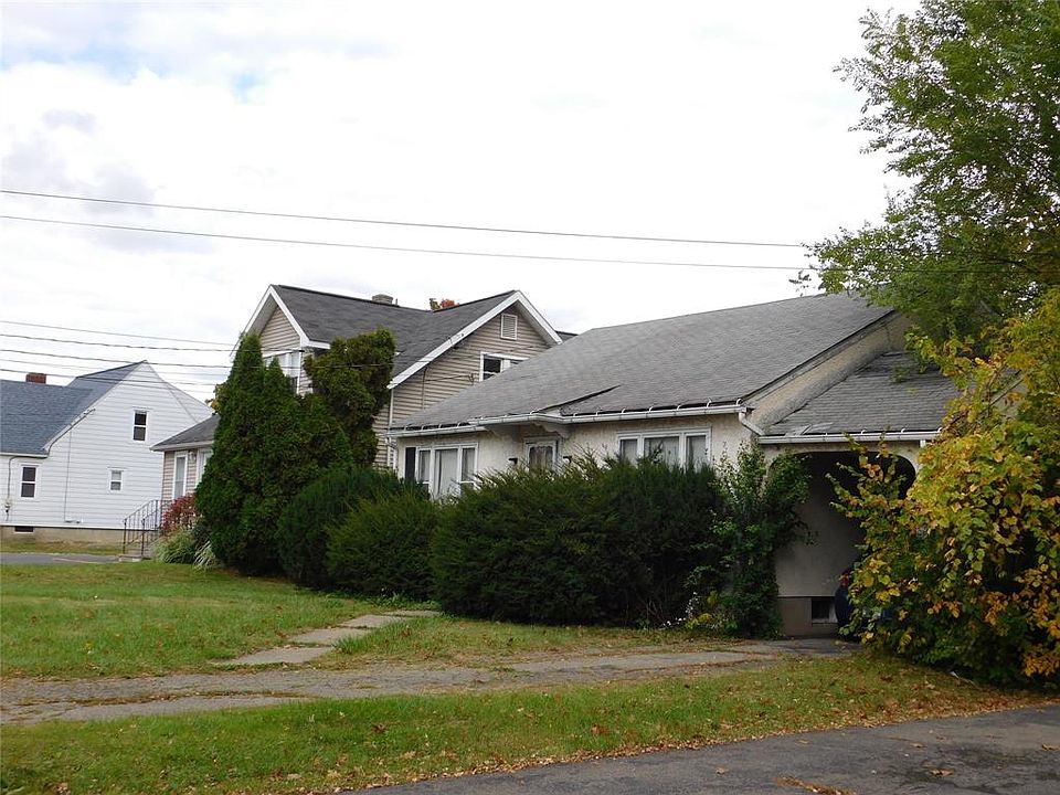 2nd image of 172 Oakdale Rd
