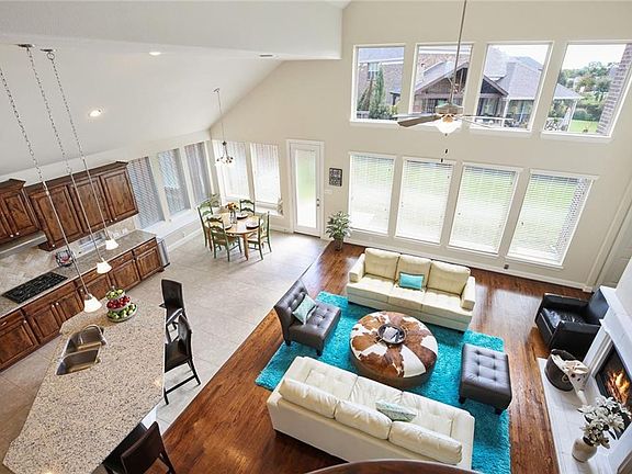 5th image of 7100 Chimney Creek Dr
