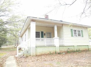 543 Hammett Rd, Wellford, SC 29385