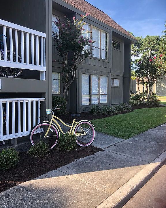 1st image of 2000 Greens Blvd APT 29B