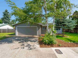 1571 Green Acres Rd, Eugene, OR 97408