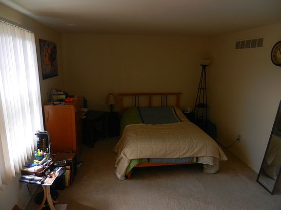 2nd image of 1255 Wisteria Dr