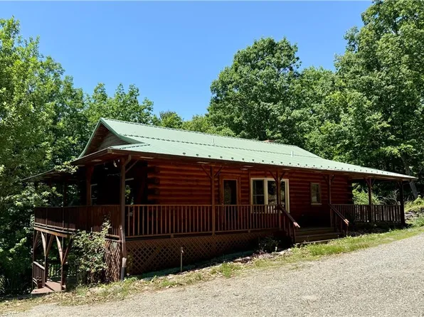 615 Phillips Gap Rd, Purlear, NC 28665