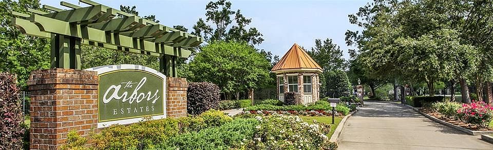 2nd image of 60 Arbor Cir
